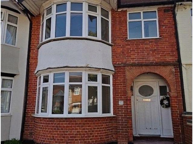 House for rent in Kingsbury, Greater London