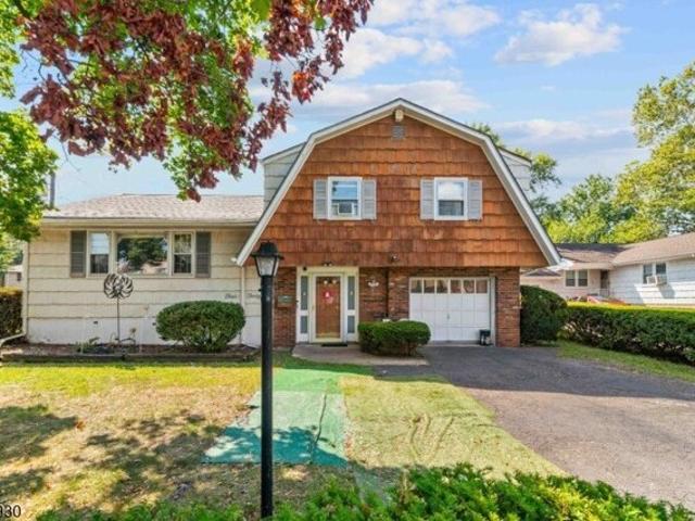 House for sale in Fair Lawn, New Jersey
