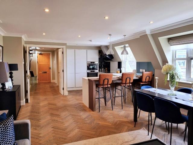 Apartment for rent in Swiss Cottage, Greater London