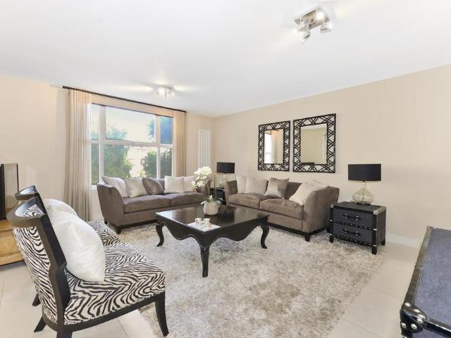 Apartment for rent in Belsize Park, Greater London
