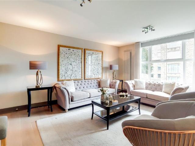 House for rent in Belsize Park, Greater London