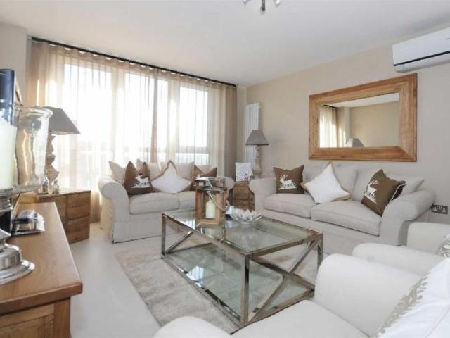 House for rent in Belsize Park, Greater London