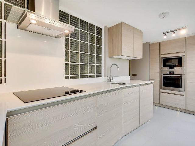 Apartment for rent in Belsize Park, Greater London