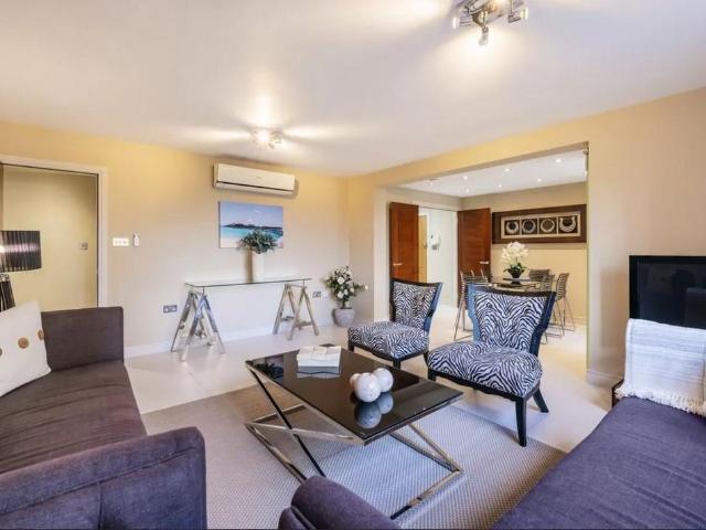 Apartment for rent in Belsize Park, Greater London