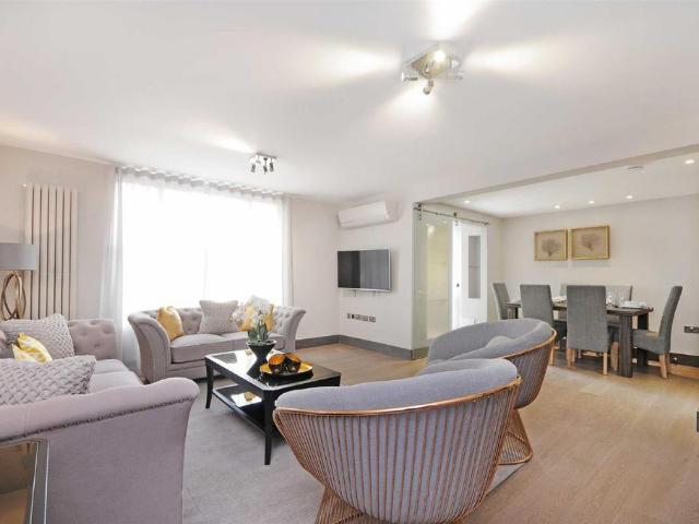 House for rent in Belsize Park, Greater London