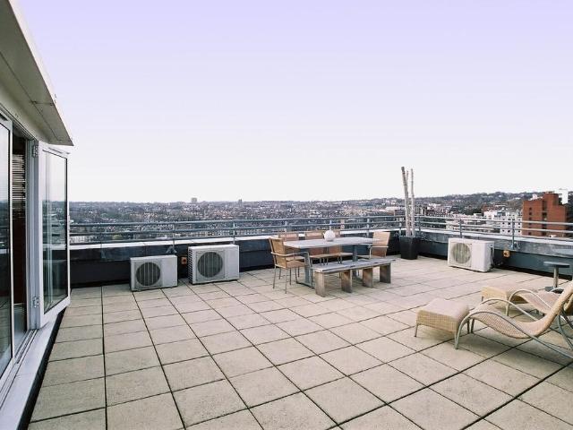 Apartment for rent in Belsize Park, Greater London