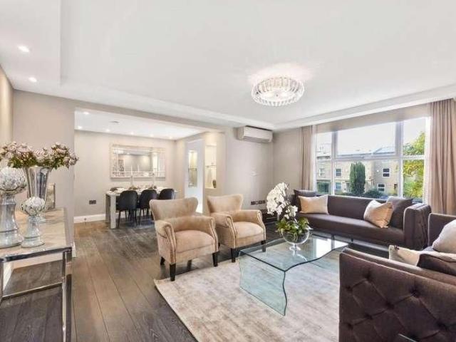 Apartment for rent in Swiss Cottage, Greater London