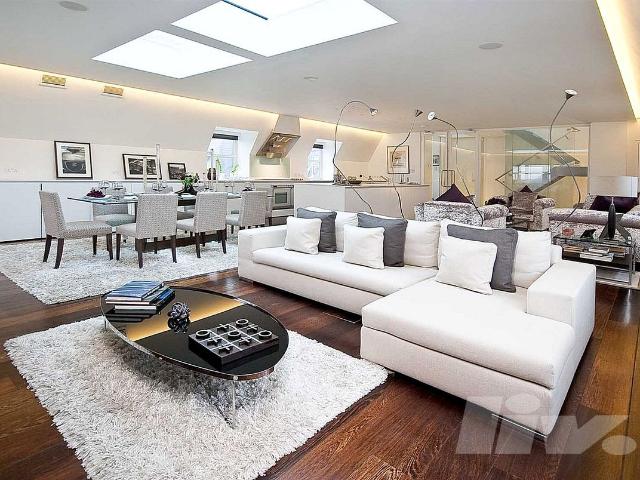 House for rent in Belsize Park, Greater London