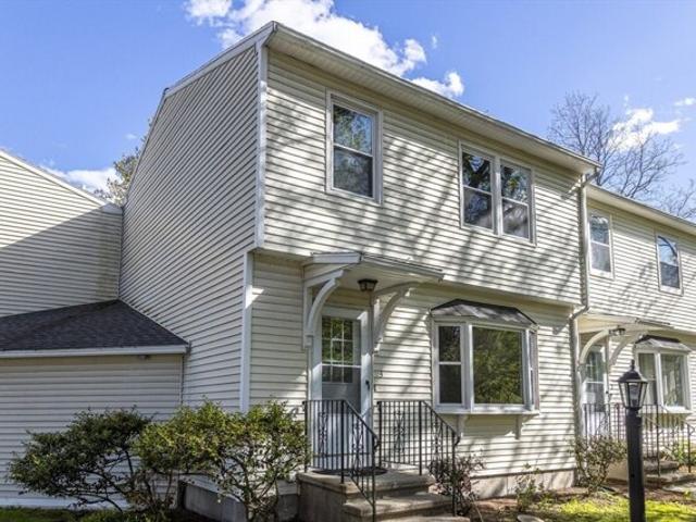 Condo for sale in Lowell, Massachusetts
