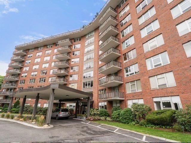 Condo for sale in Auburndale, Massachusetts