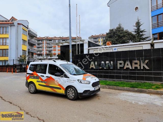 İzmit, Kocaeli içerisinde satılık mülk
