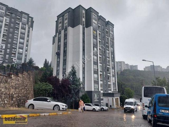 İzmit, Kocaeli içerisinde kiralık mülk