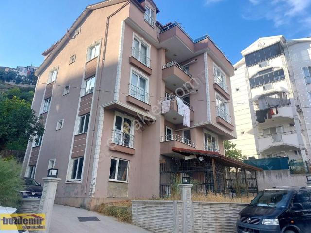 İzmit, Kocaeli içerisinde kiralık mülk
