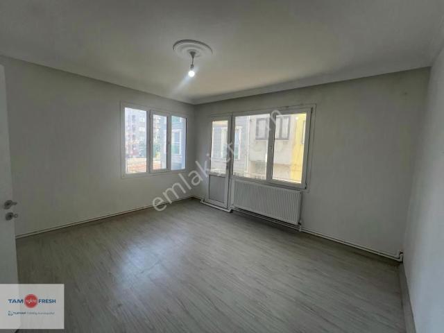 Karabağlar, İzmir içerisinde kiralık mülk