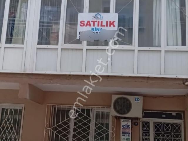 Karabağlar, İzmir içerisinde satılık Bina