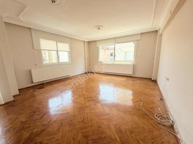 Karabağlar, İzmir içerisinde kiralık mülk