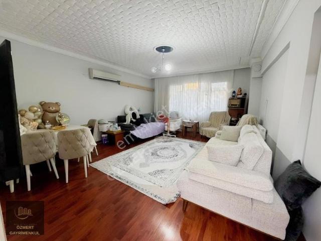 Bozyaka Mahallesi, Karabağlar içerisinde satılık mülk