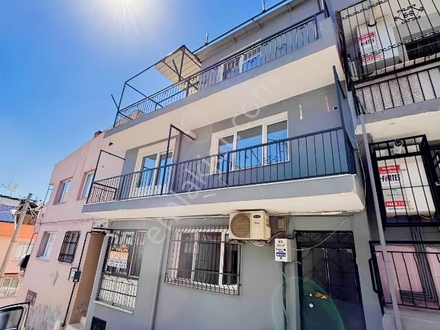 Karabağlar, İzmir içerisinde satılık Bina