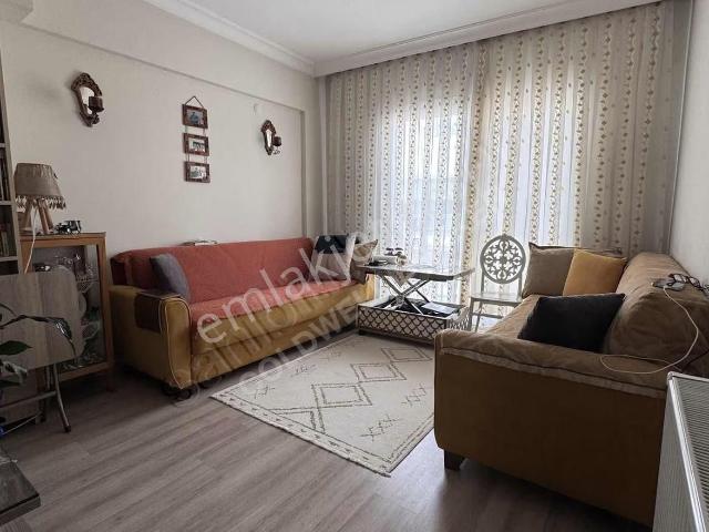 Karabağlar, İzmir içerisinde satılık mülk