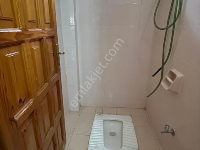 Karabağlar, İzmir içerisinde kiralık mülk