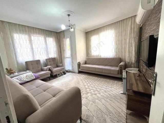 Karabağlar, İzmir içerisinde satılık mülk