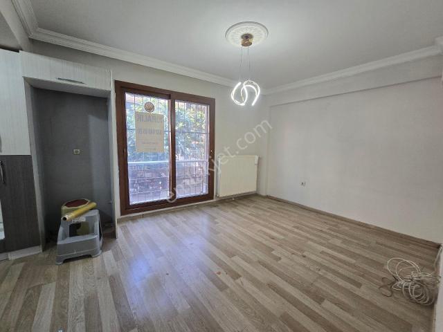 Karabağlar, İzmir içerisinde kiralık mülk