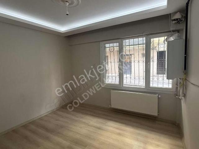 Karabağlar, İzmir içerisinde satılık mülk