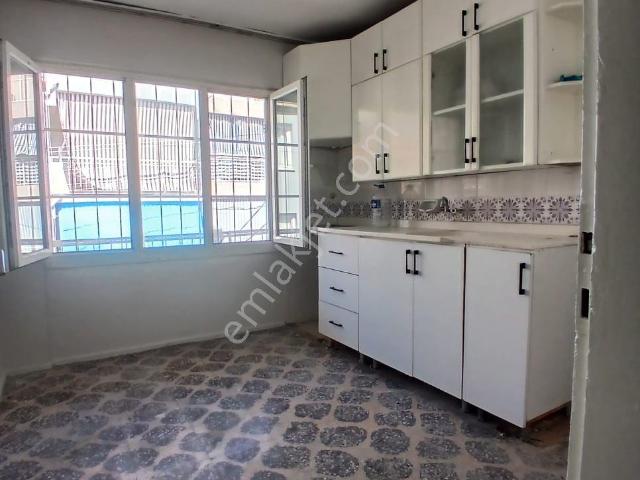 Karabağlar, İzmir içerisinde kiralık mülk