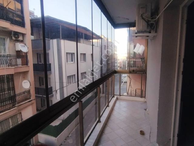 Karabağlar, İzmir içerisinde kiralık mülk