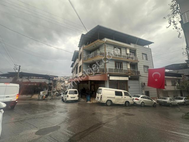 Karabağlar, İzmir içerisinde satılık Bina