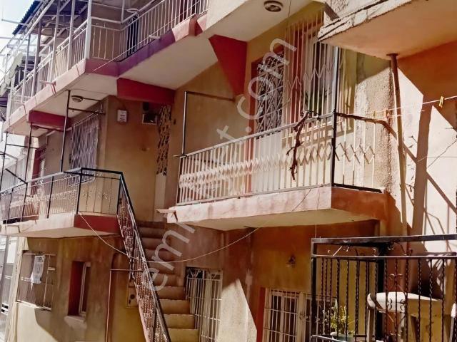Sarıyer Mahallesi, Karabağlar içerisinde satılık Bina