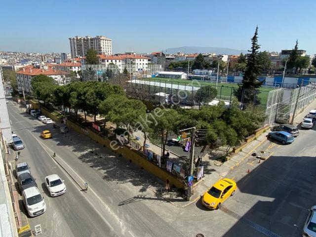 Karabağlar, İzmir içerisinde kiralık mülk