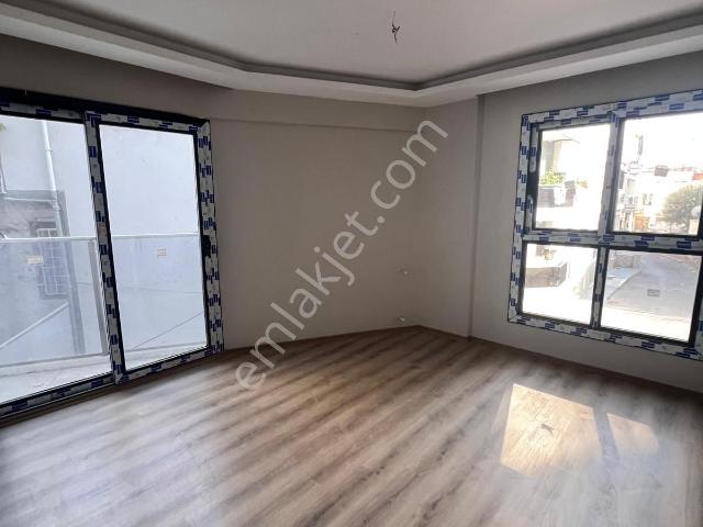 Karabağlar, İzmir içerisinde kiralık mülk