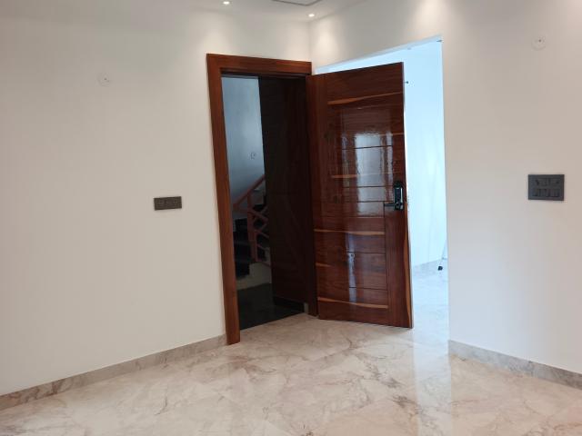 Flat for sale in Hariana