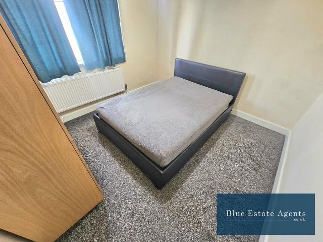 House for rent in London Borough of Hounslow, Greater London