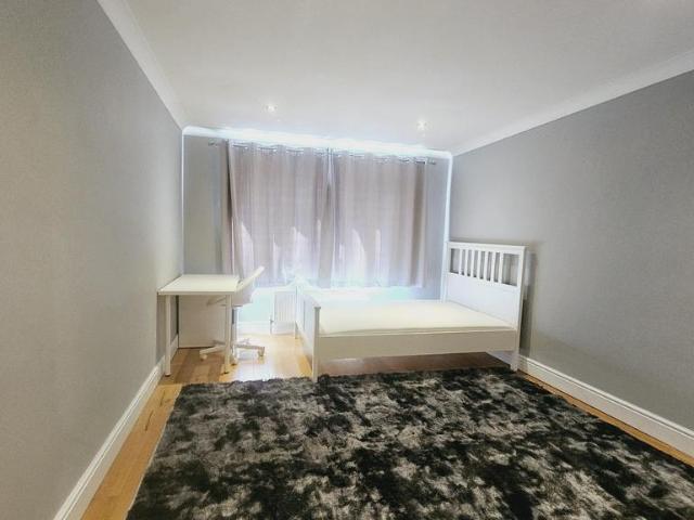 House for rent in London Borough of Tower Hamlets, Greater London