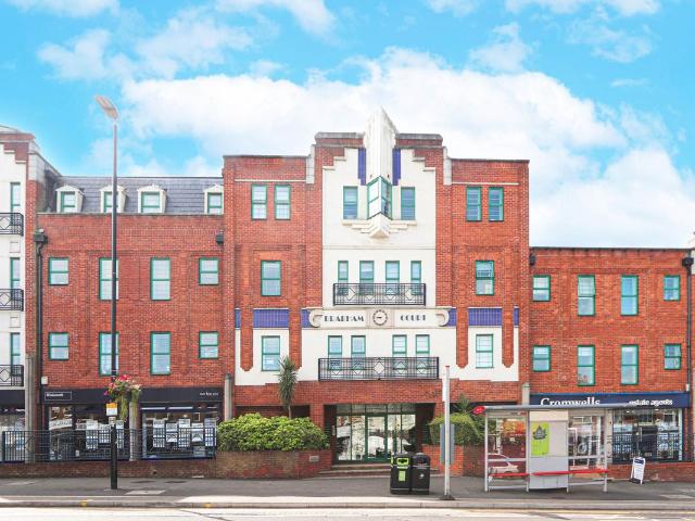 Apartment for rent in Worcester Park, Greater London