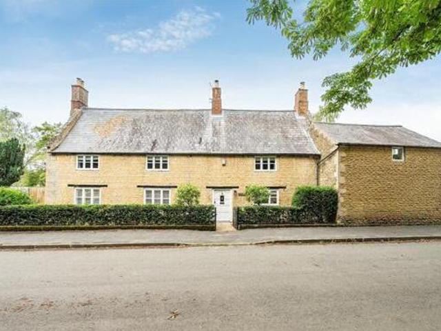 House for sale in Barholm, Lincolnshire