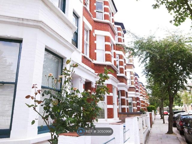 House for rent in Royal Borough of Kensington and Chelsea, Greater London
