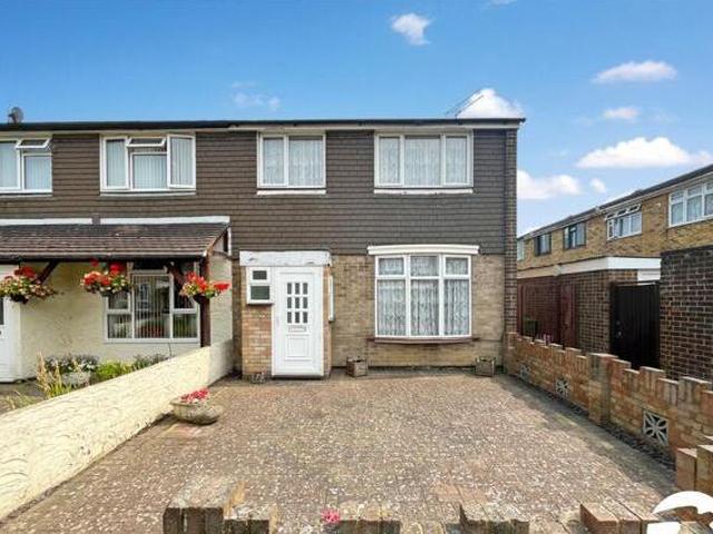 House for sale in Oad Street, Kent