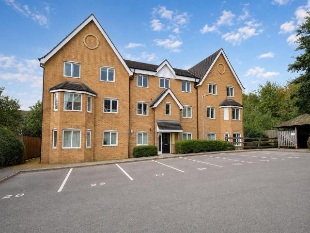 Apartment for rent in Thorpe, West Yorkshire