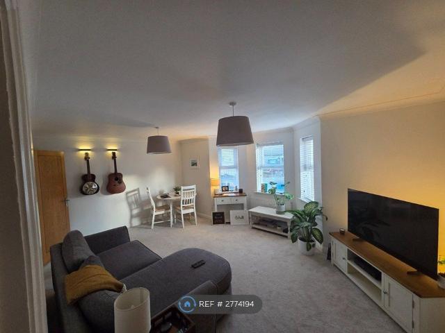 Apartment for rent in Pokesdown, Bournemouth