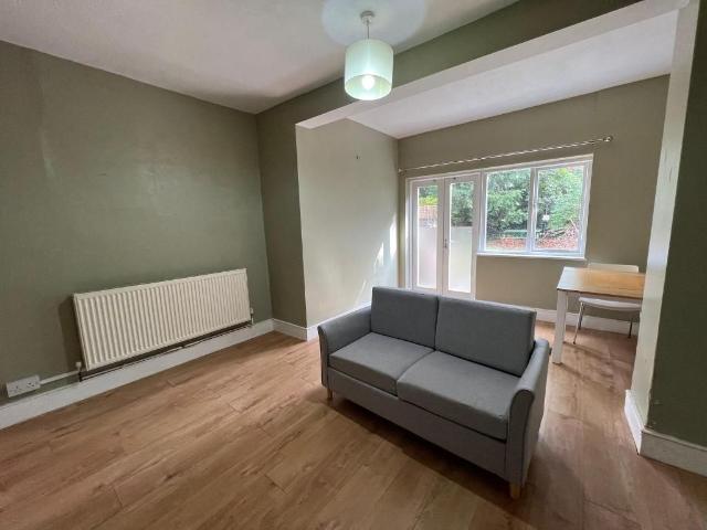 Apartment for rent in Shepherd's Bush, Greater London