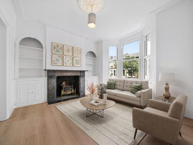 Apartment for rent in Hammersmith, Greater London