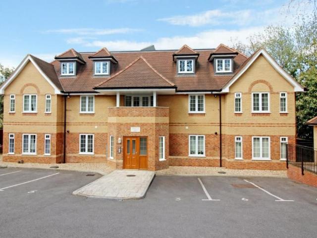 Apartment for rent in Camberley, Surrey Heath
