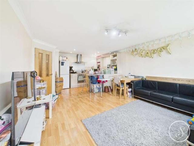 Apartment for rent in Moortown, Leeds