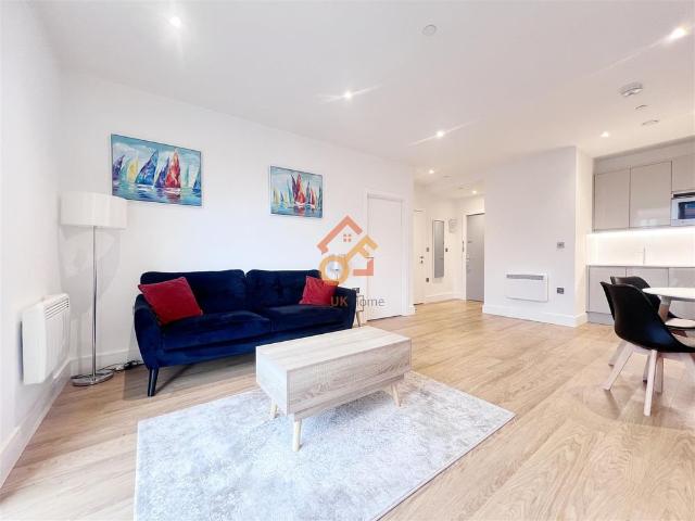 Apartment for rent in Lyons, Greater London