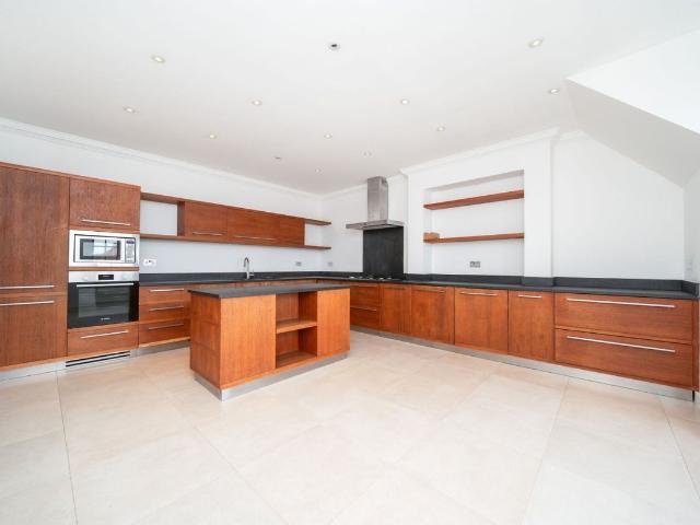Apartment for rent in London Borough of Camden, Greater London