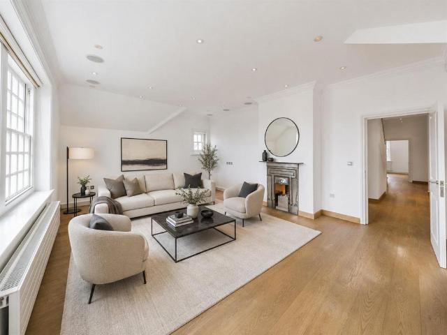 Apartment for rent in London Borough of Camden, Greater London