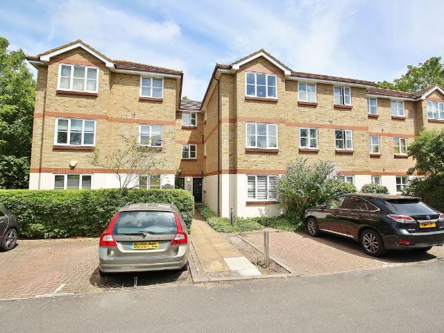 Apartment for rent in London Borough of Hounslow, Spring Grove